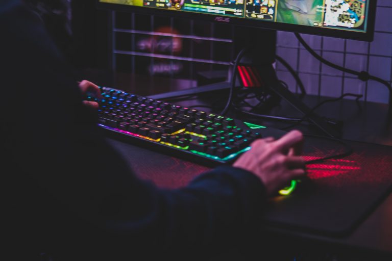 Lire la suite à propos de l’article Se mettre en SASU pour devenir gamer professionnel